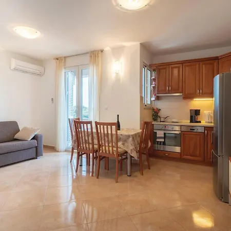 Ivusini Xiv V 別荘