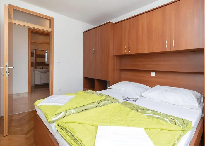 Nyaraló Ivusini Xiv V